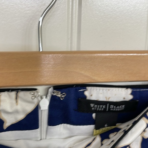 White House Black Market Size 6 Floral Pencil Skirt - Picture 9 of 9